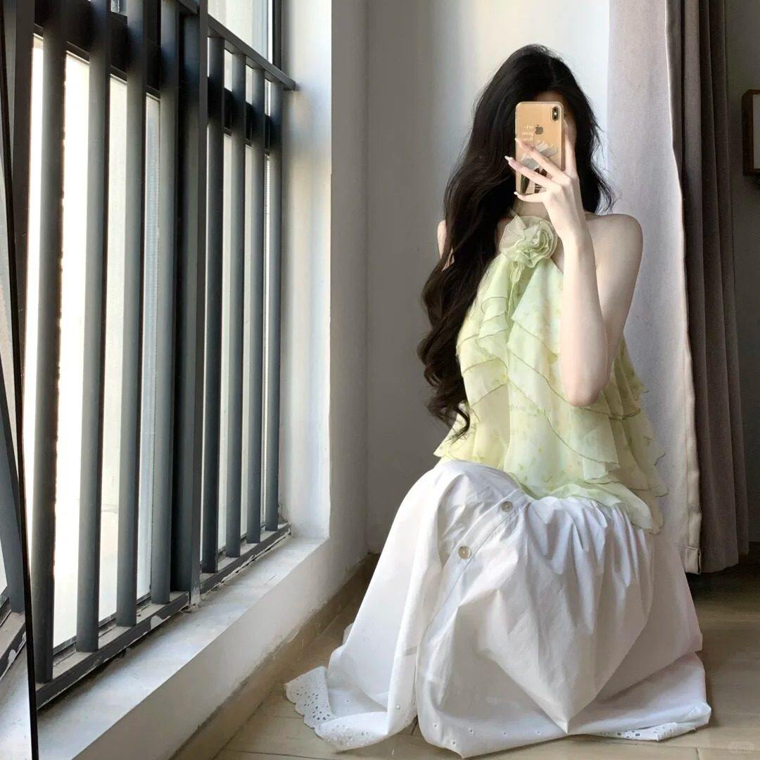 度假风荷叶边挂脖上衣网纱半身裙女夏两件套绝美套装