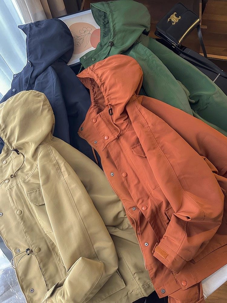 防水透气登山服连帽冲锋衣外套