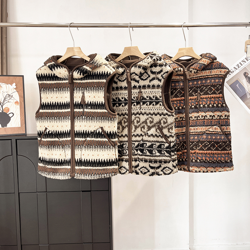 加厚保暖费尔岛风羊羔毛马甲外套