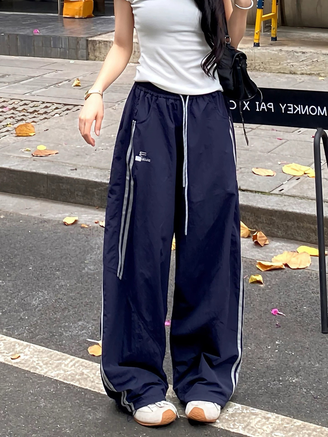 美式复古侧边条纹运动裤 2026夏季高腰抽绳束脚百搭工装休闲裤