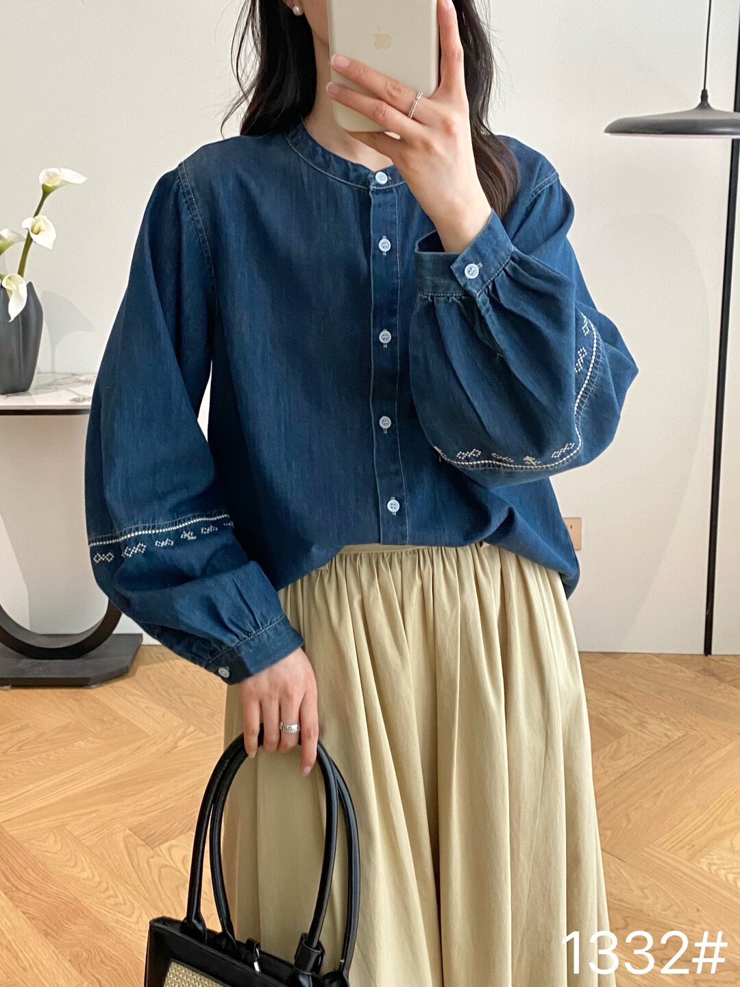 复古腔调刺绣牛仔衬衫女2025新款立领宽松显瘦灯笼袖叠穿衬衣