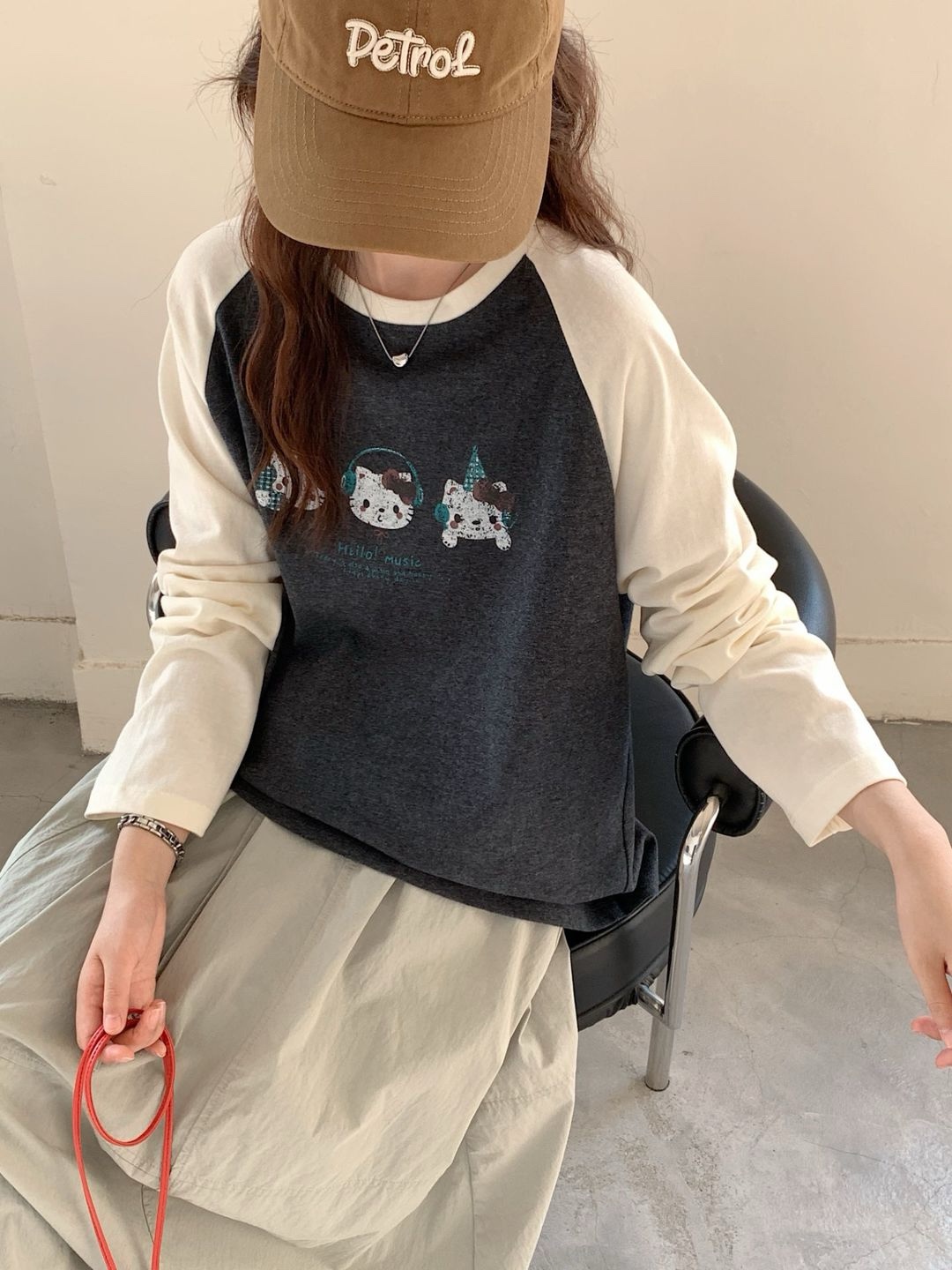 YOYO-新款圆领拼色小猫印花插肩袖长袖T恤女百搭休闲宽松上衣女