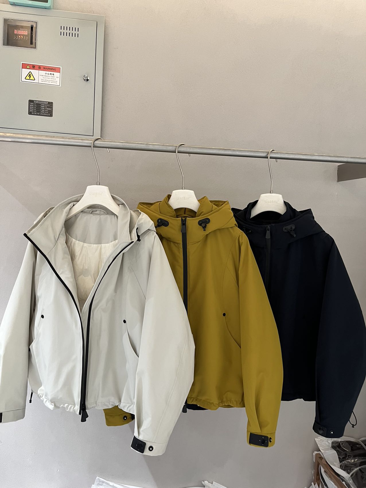 YOYO-新款90白鸭绒连帽羽绒冲锋衣外套女百搭休闲宽松外套女