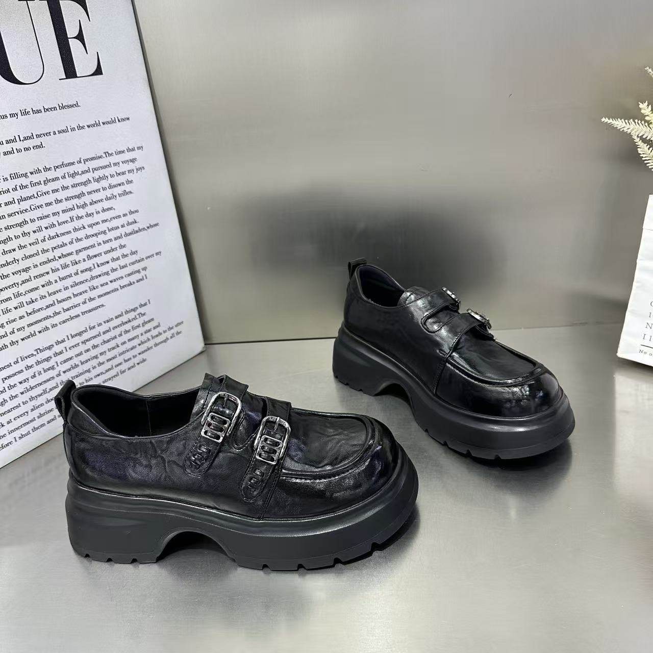 欧货复古圆头魔术贴单鞋女2026年春季新款黑色厚底粗跟单里乐福鞋,女鞋,棉鞋,淘宝优惠券,粉丝福利购,淘宝优惠卷