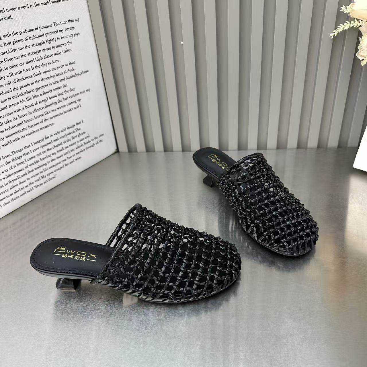 欧货中跟镂空编织穆勒凉拖鞋女2026新款夏季时髦透气超火包头半拖