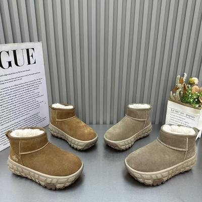 轮胎底雪地靴女2025冬季新款厚底复古短靴翻毛皮时尚百搭休闲鞋潮