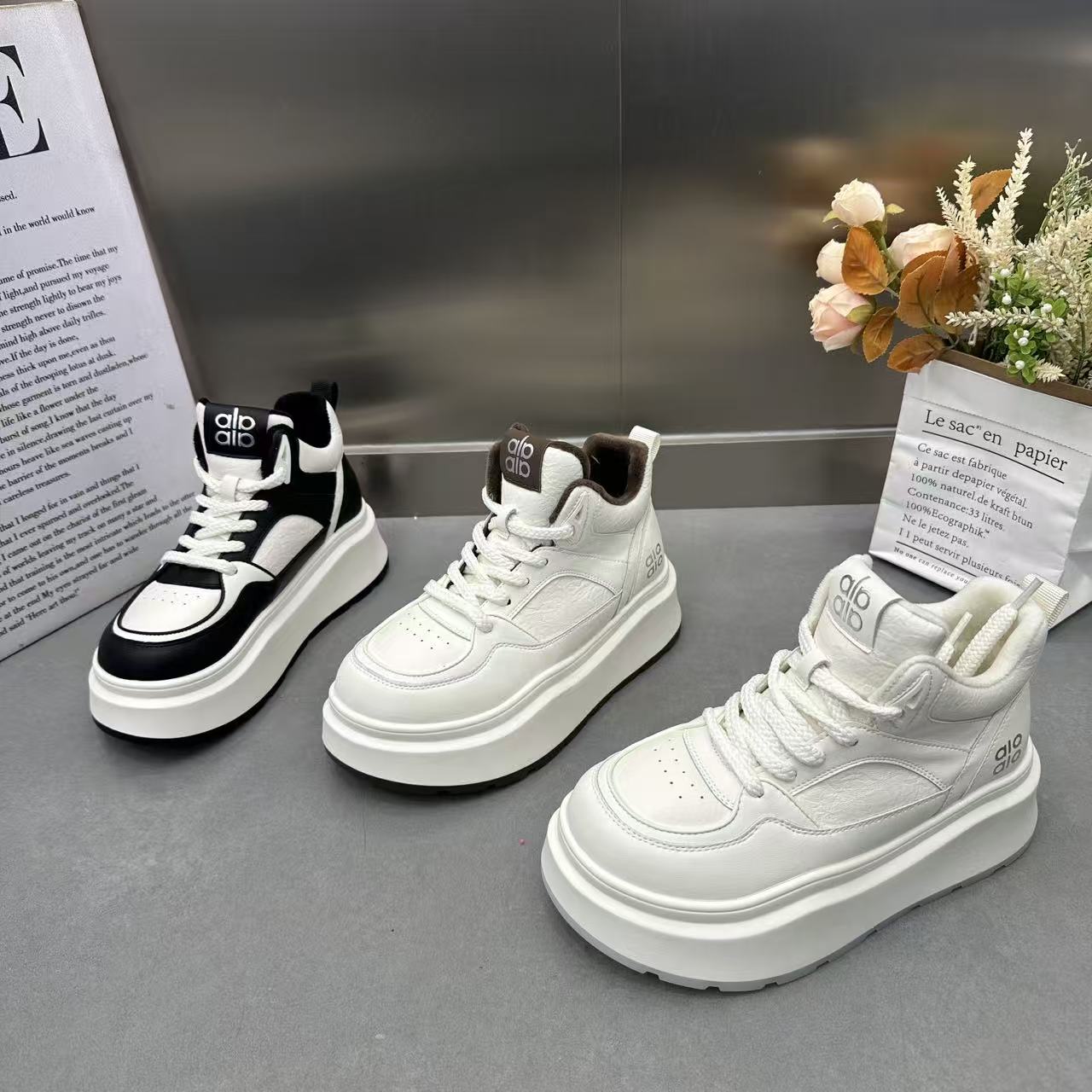 欧洲站厚底高帮加绒板鞋女2025冬季新款休闲运动松糕底增高小白鞋