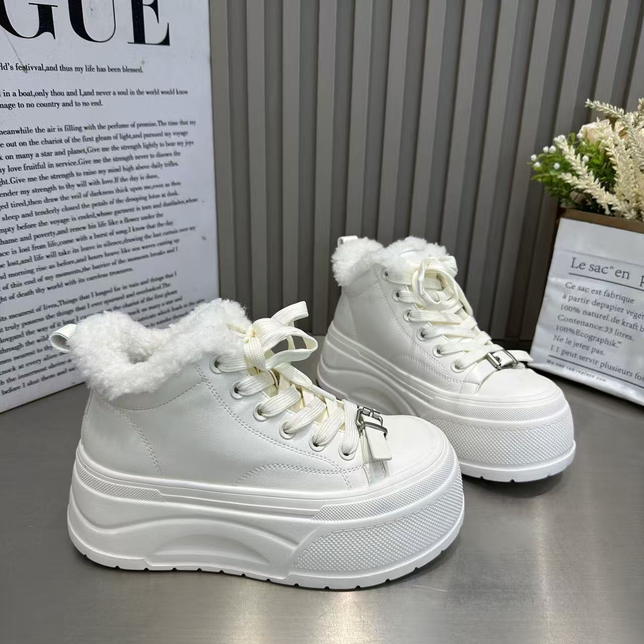 韩版ins厚底增高加绒保暖棉鞋女2025年冬季新款时尚百搭休闲板鞋