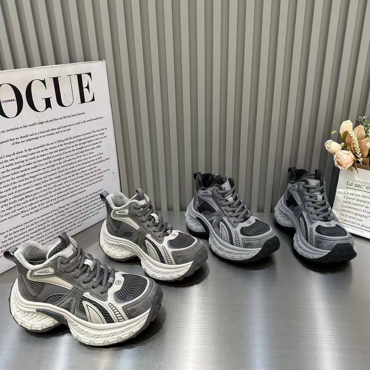 欧洲站厚底加绒老爹鞋女2025年冬季新款百搭做旧舒适运动休闲棉鞋