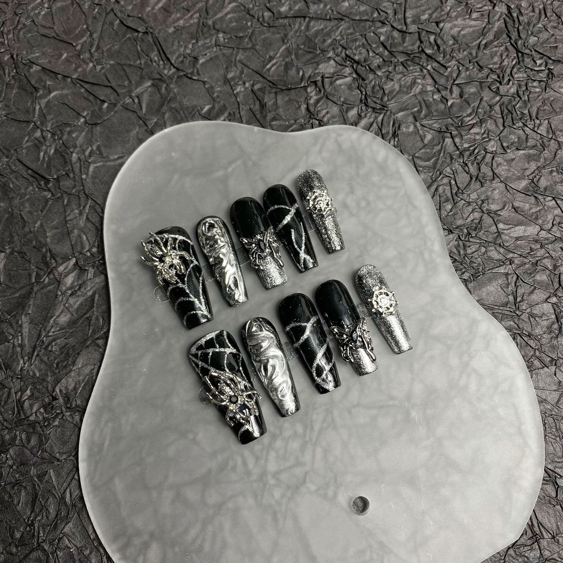 辣妹暗黑酷女孩穿戴甲