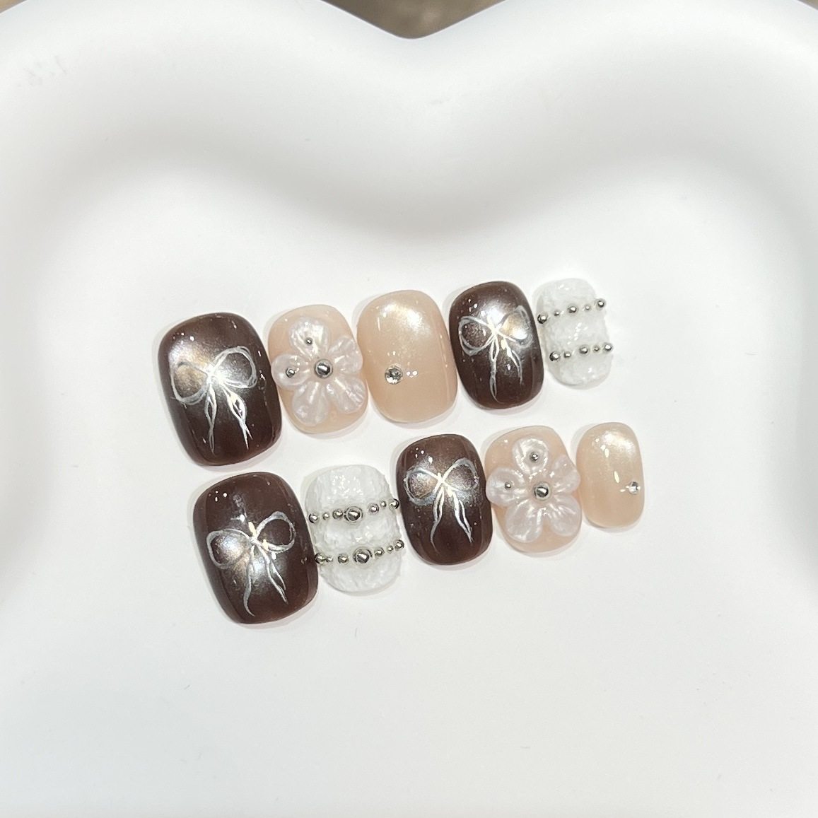 穿戴甲短款【甜豆巧巧】猫眼秋冬咖色新款高级美甲手绘雕花穿戴甲,彩妆/香水/美妆工具,穿戴甲/甲片,淘宝优惠券,粉丝福利购,淘宝优惠卷