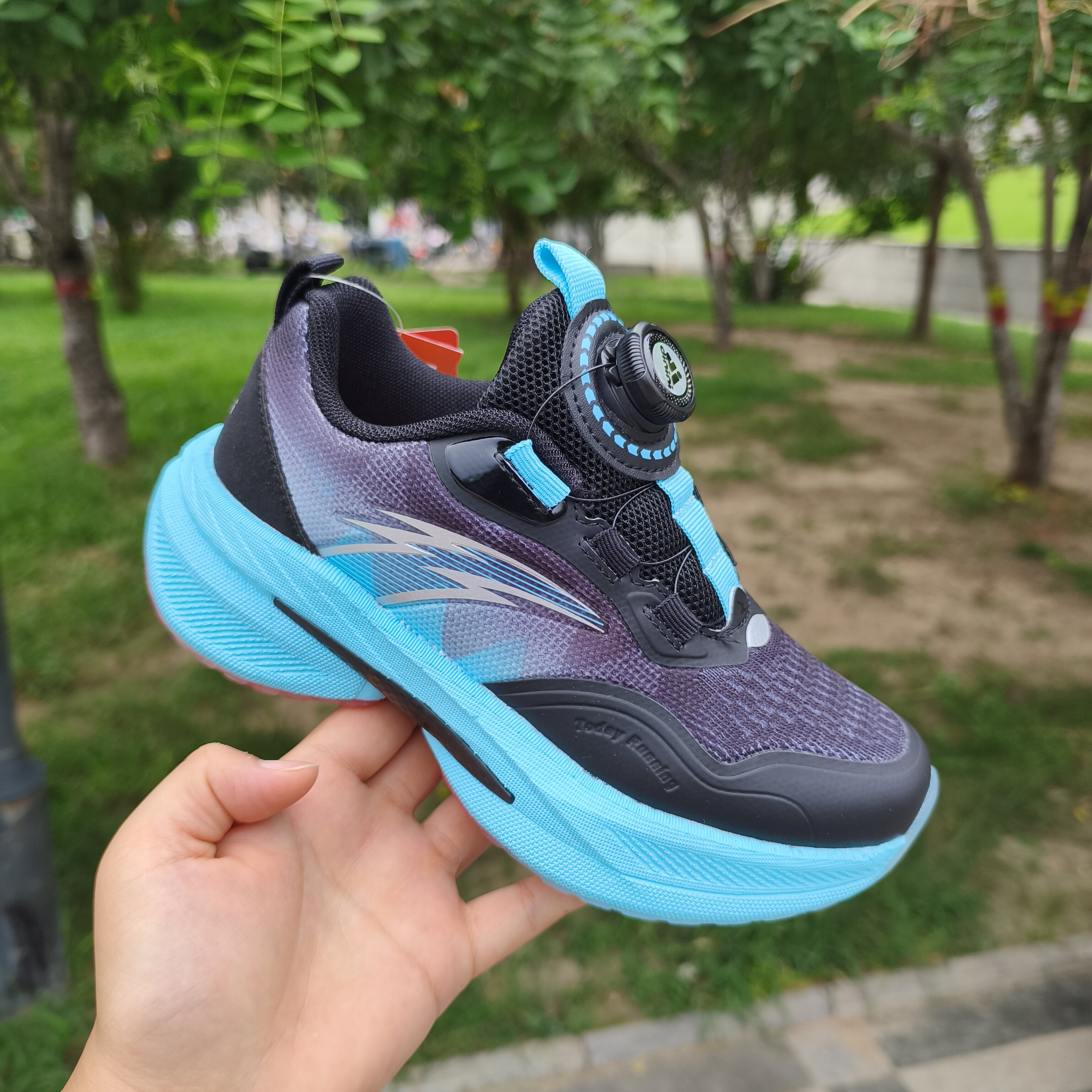 迪呢呢秋款儿童新款男童女童跑步鞋休闲鞋专业缓震耐磨运动鞋