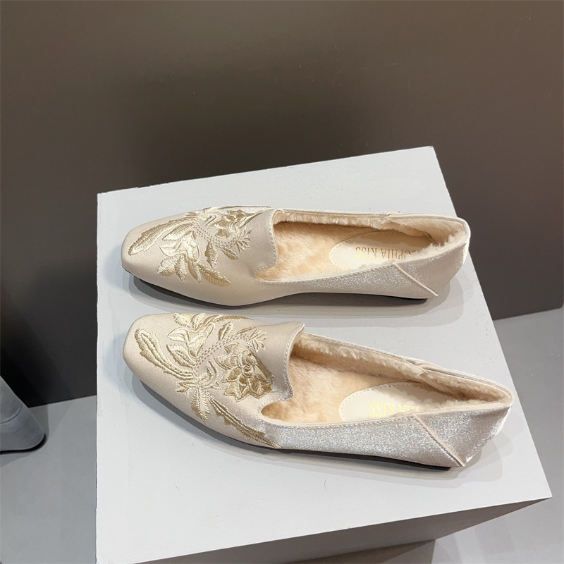 新中式刺绣毛毛鞋女秋冬季2025新款鞋子女时尚保暖加绒汉服豆豆鞋,女鞋,浅口单鞋,淘宝优惠券,粉丝福利购,淘宝优惠卷