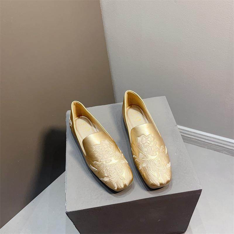 新中式国风刺绣花方头平跟单鞋女2025新款秋季百搭软底旗袍豆豆鞋,女鞋,浅口单鞋,淘宝优惠券,粉丝福利购,淘宝优惠卷