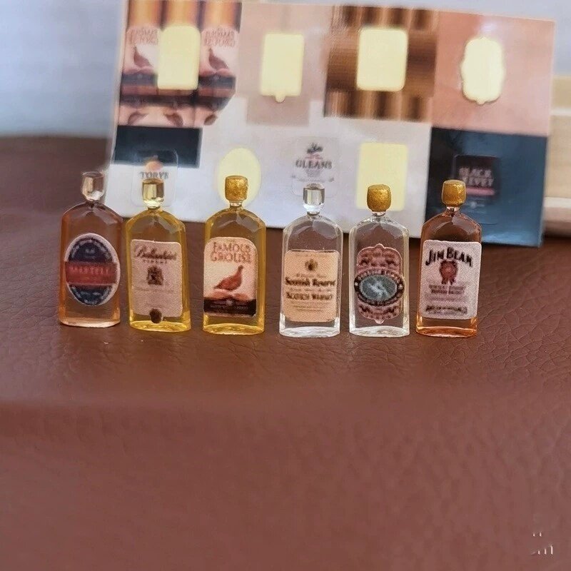DOLLHOUSE小布娃娃屋配件 场景模型  酒吧摆件 迷你仿真威士洋酒