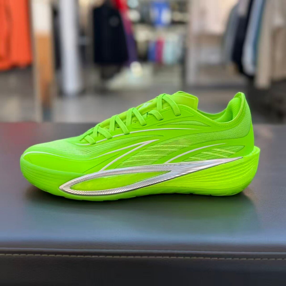 安踏轻狂5氮科技专业实战耐磨篮球鞋男低帮正品运动鞋男112621105