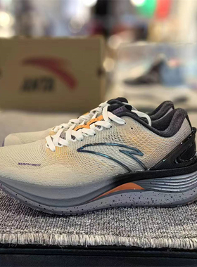 安踏女子冠军跑鞋Pro弦科技2024夏季软底户外运动运动鞋122435563