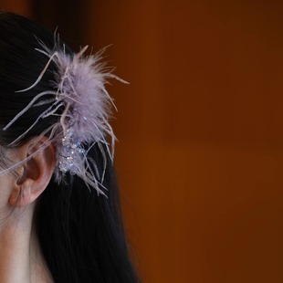 仙女发饰毛绒秋冬发饰超仙鸵鸟羽毛发夹白色头饰边夹发卡弹簧夹