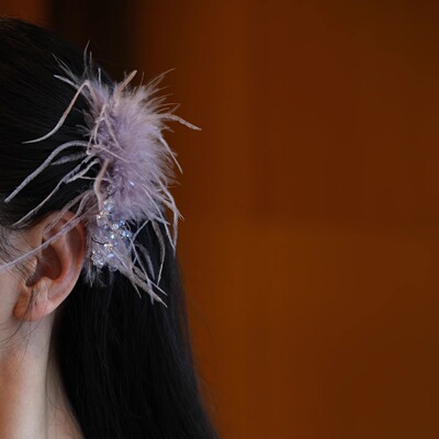 仙女发饰毛绒秋冬发饰超仙鸵鸟羽毛发夹白色头饰边夹发卡侧边夹