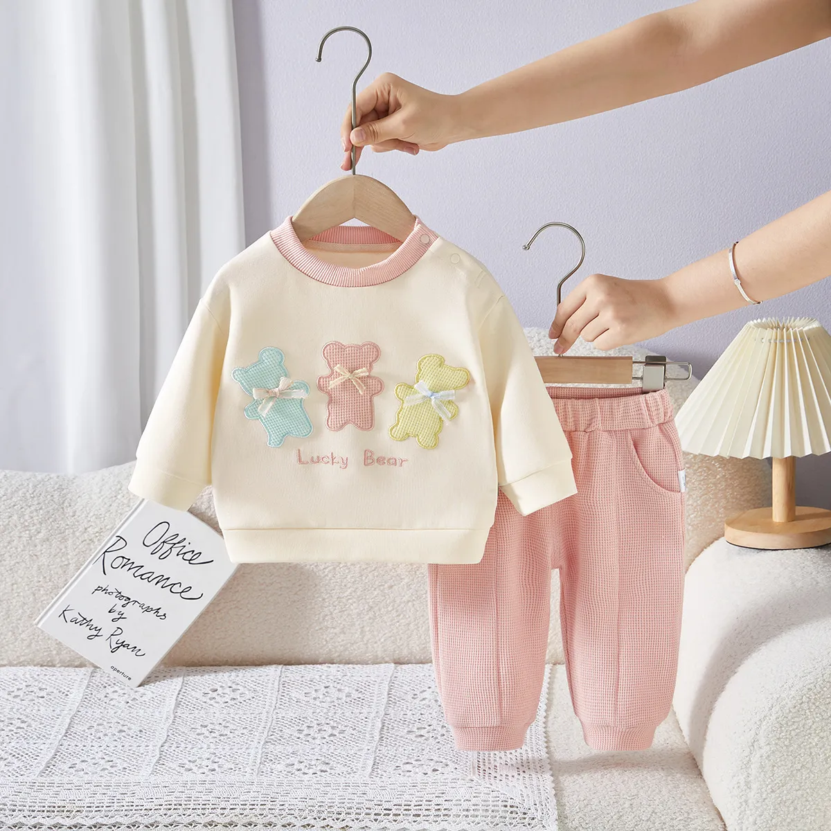 女童套装2025秋装新款肩扣衣服卡通小熊儿童休闲卫衣两件套混批