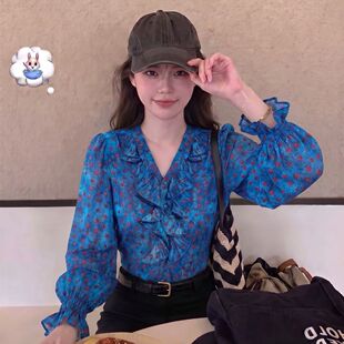 复古蓝调碎花荷叶边衬衫女V领木耳边灯笼袖喇叭袖口气质长袖上衣
