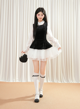 法式富家千金风套装女春季2025新款衬衫+网纱短裙+黑色上衣三件套