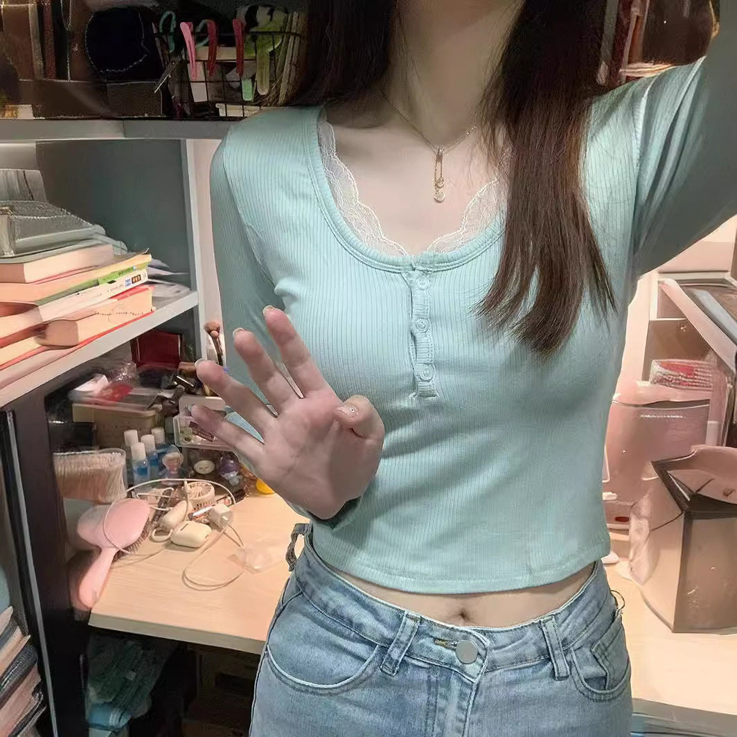 法式甜辣蕾丝花边短款打底上衣女 薄款设计感修身纯欲内搭打底衫
