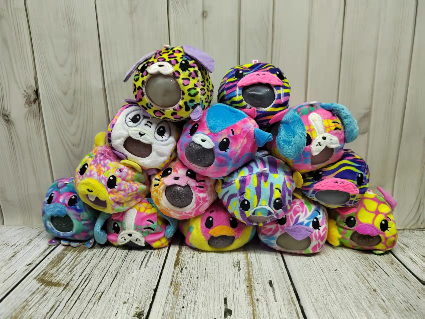 出口美国pikmi bubble挤压吐泡泡毛绒解压发泄小鱼可爱动物小玩具