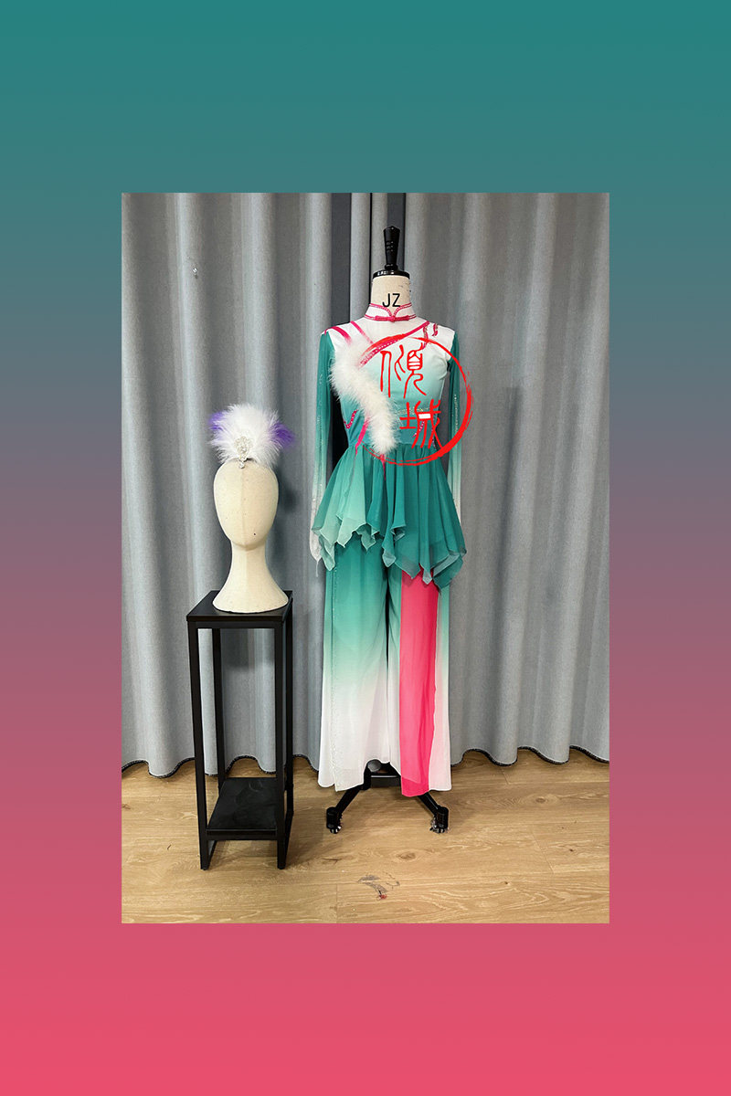 独舞飘逸扇舞表演服幻狐胶州秧歌舞蹈服艺考剧目演出服定制