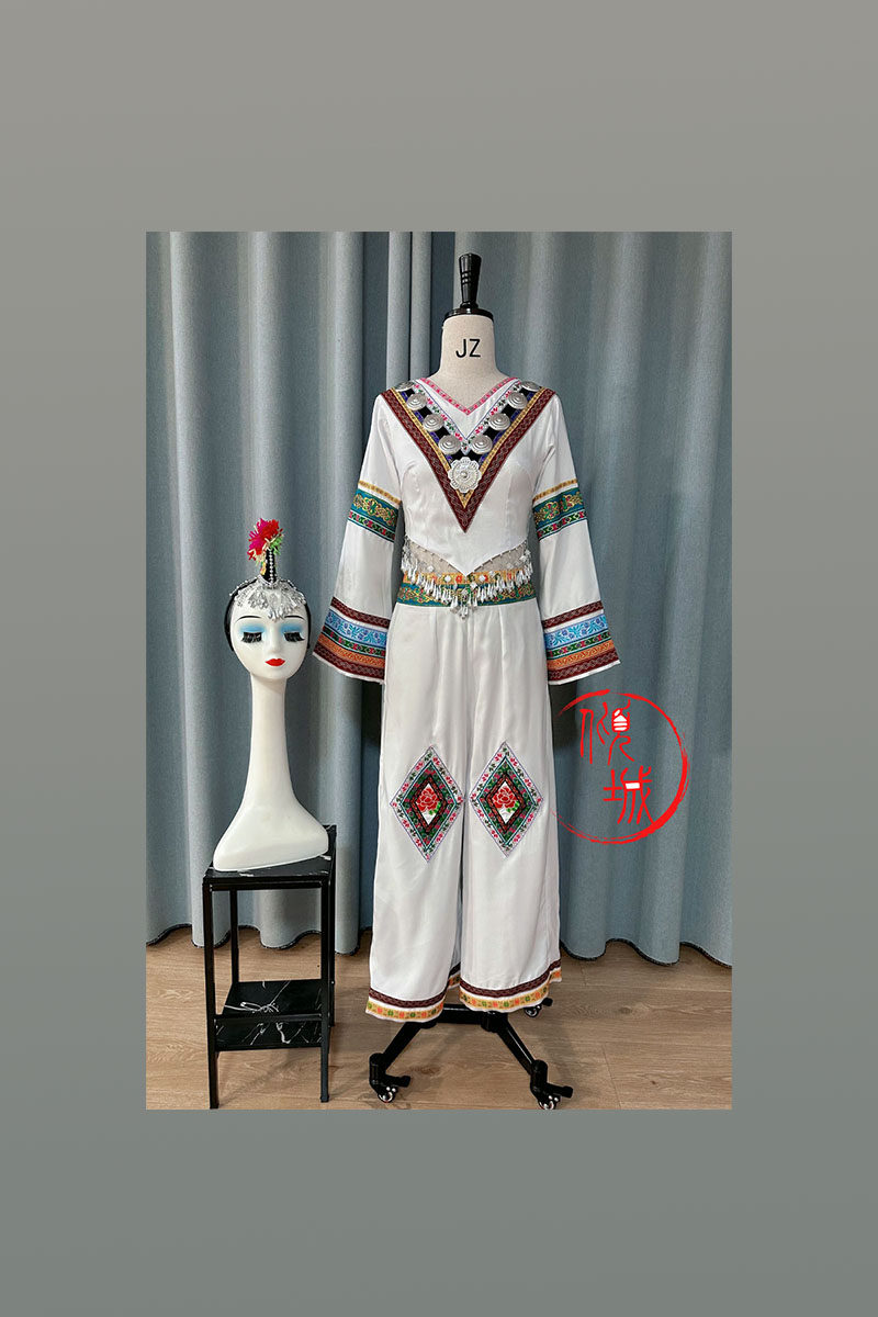 第八届桃李杯彝族原版喊月亮舞蹈服装服饰演出服表演服艺考定制