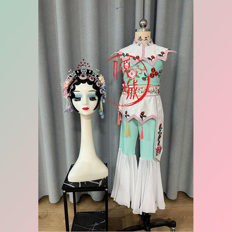 俏花旦舞蹈服量身定制