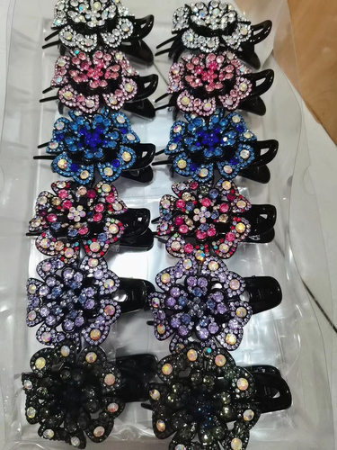 黑色大花朵配饰闪亮满钻蝴蝶结