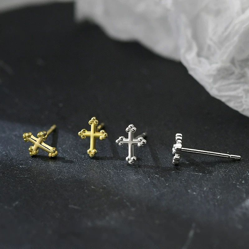 S999纯银十字架耳钉小众设计感冷淡风潮简约养耳洞小巧耳环耳饰品