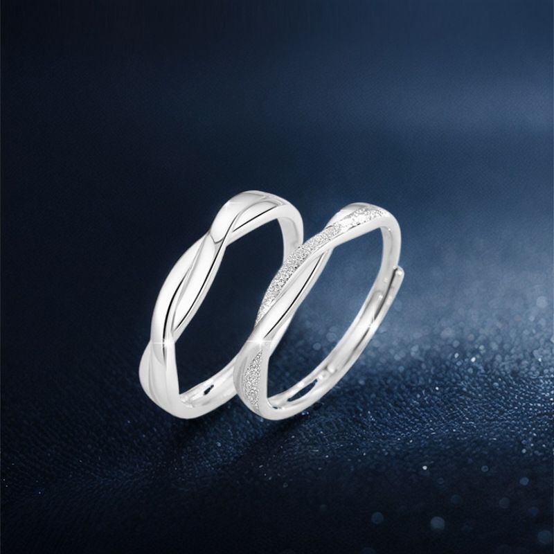 999足银莫比乌斯环情侣戒指轻奢简约网红素圈对戒男女情人节礼物