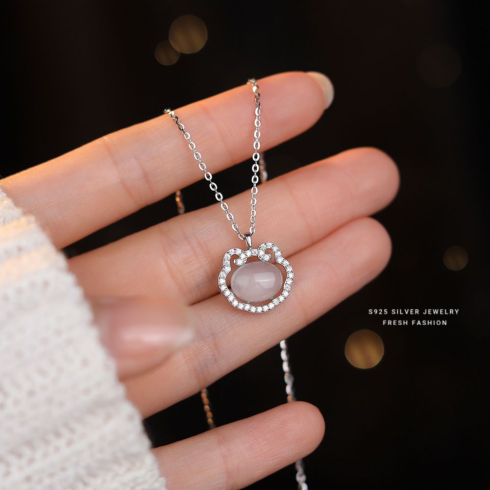 s925纯银吉祥长命锁白玉髓微镶锆石项链女国风如意祥云复古锁骨链