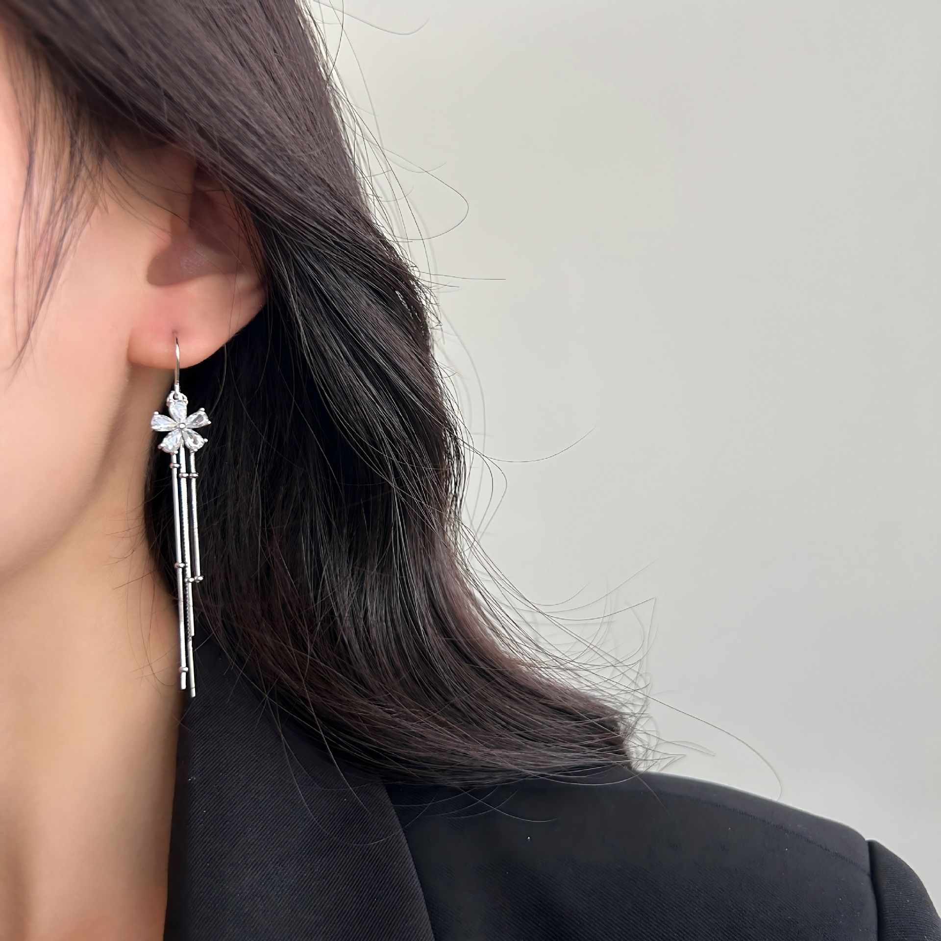 S925纯银耳线气质百搭长款流苏耳环女韩国气质小众设计感轻奢耳饰