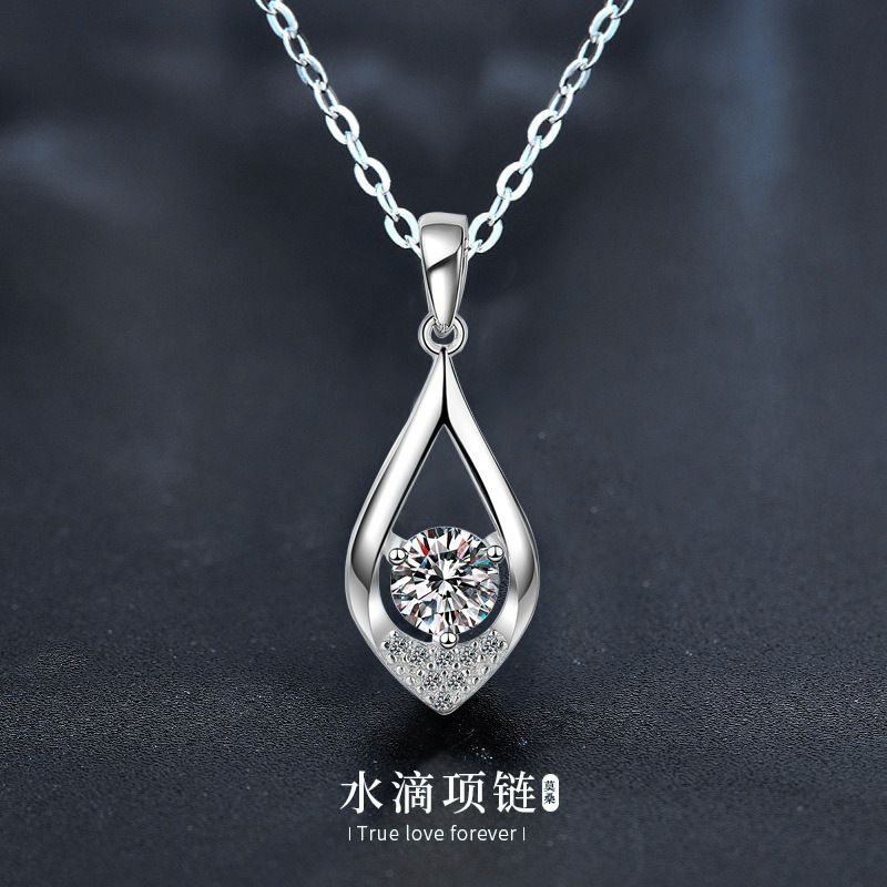 莫桑石925纯银水滴项链装饰轻奢小众锁骨颈链冷淡风气质吊坠饰品