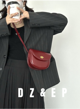包包女2024新款上班通勤小包春夏精致婚包单肩斜挎复古红色马鞍包