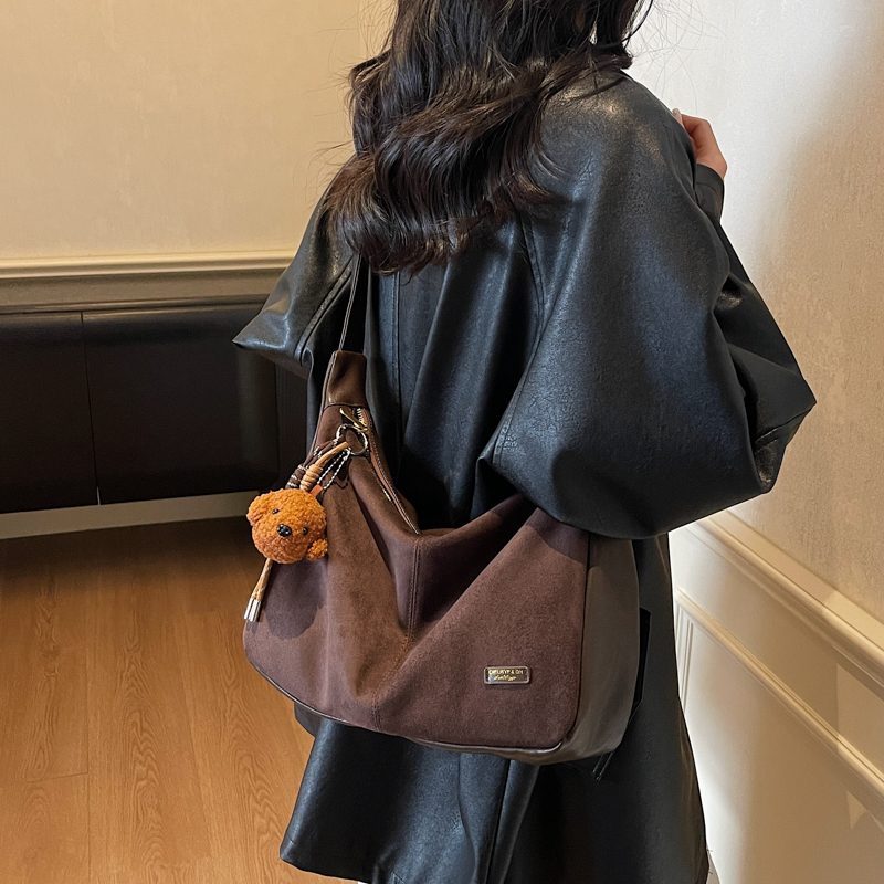 简约通勤百搭大容量麂皮绒托特包