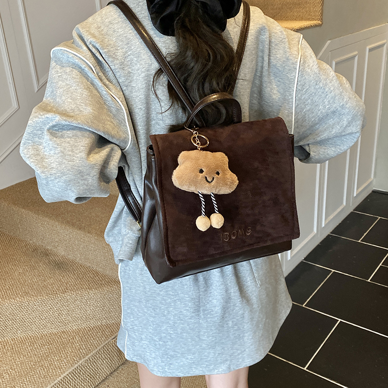 高级感复古双肩包女2025秋冬新款时尚百搭皮质通勤旅游小书包背包