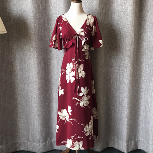 2021春装新款海边度假连衣裙高腰ins超火的裙子V领长裙女夏沙滩裙