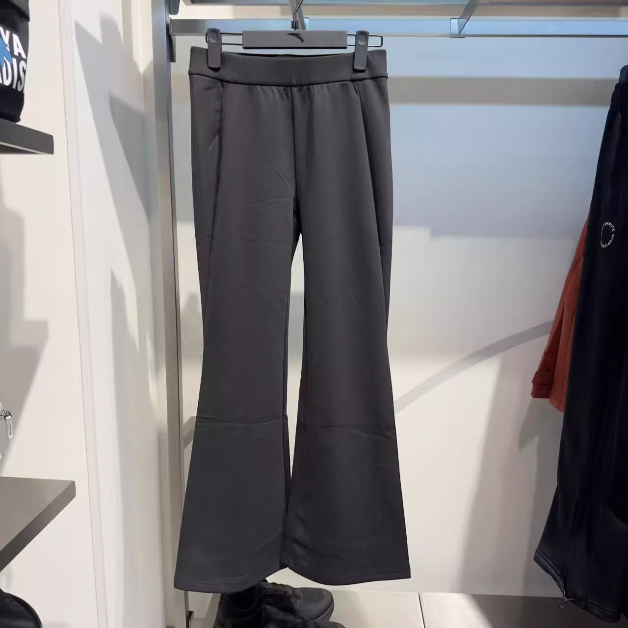 安踏女神裤丨收腰提臀喇叭裤女冬季新款直筒运动长裤子162547309,运动服/休闲服装,运动长裤,淘宝优惠券,粉丝福利购,淘宝优惠卷