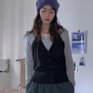 umasou 清仓复古柔软针织百搭挂脖单排扣露背黑灰针织背心马甲
