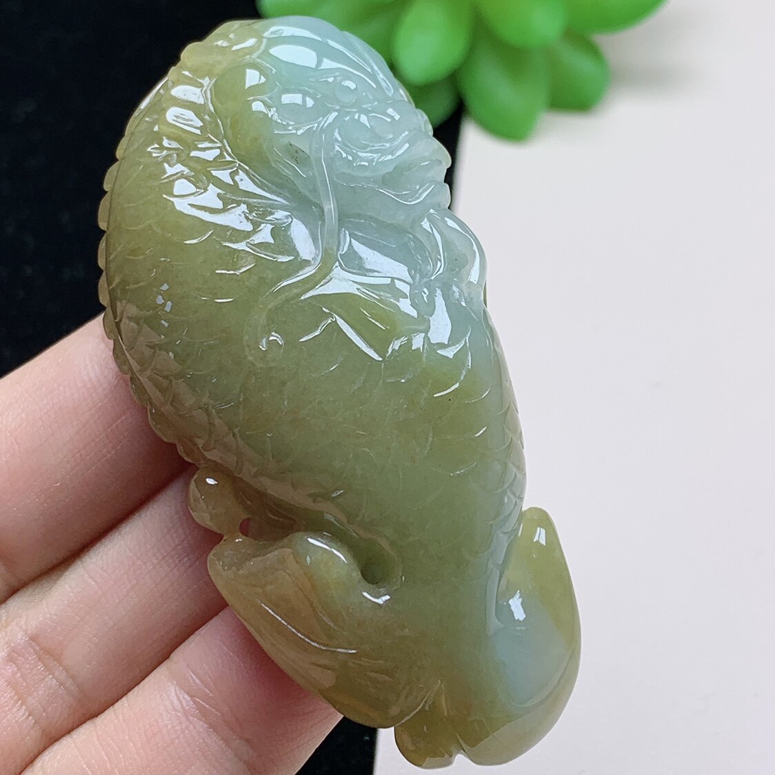 天然缅甸a货翡翠糯种黄翡仿古龙鱼吊坠冰透玉坠玉佩男女挂件项链