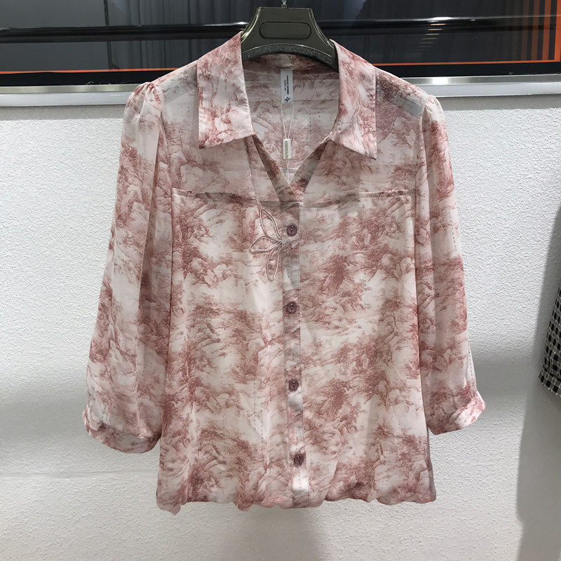 2026年春夏复古晕染印花雪纺衬衫女装七分袖纽扣宽松套头翻领上衣