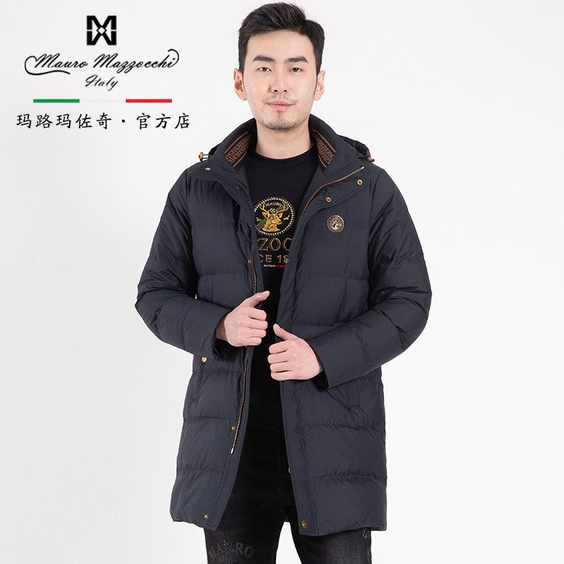玛路男装/MAURO秋冬耐磨抗皱后背时尚绣花长款连帽羽绒服MK466306