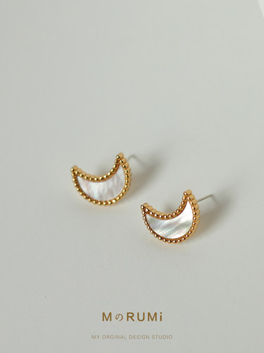 月牙弯弯贝壳高级感耳钉