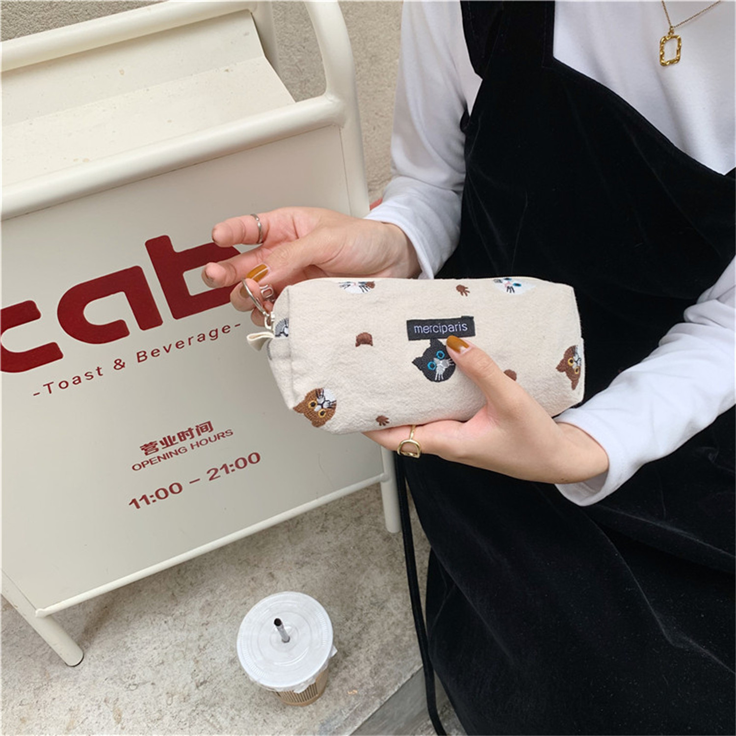 佑木包袋日式和风刺绣猫咪笔袋拉链文具包轻便布艺化妆品收纳小袋