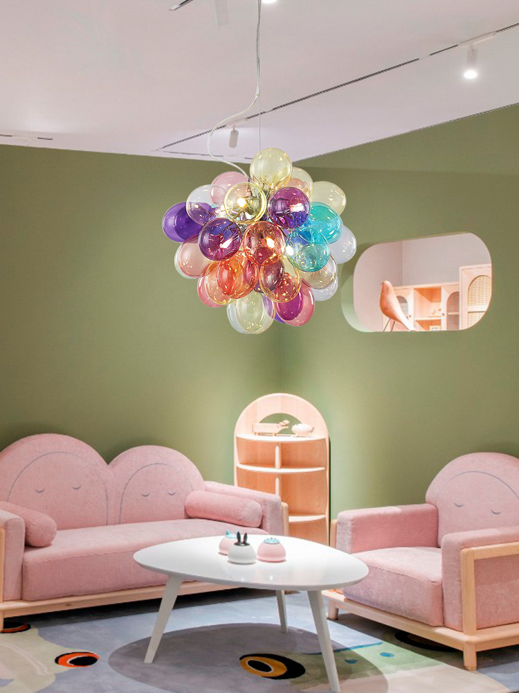 北欧设计师玻璃泡泡儿童房简约吊灯后现代彩色卧室餐厅服装店气球在类目 家装主材, 灯具灯饰, 吊灯中 - 来自Buy2taobao.com提供专业的淘宝代购服务