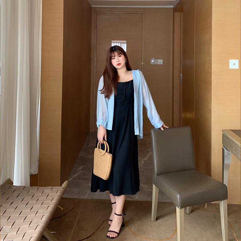 阿yo姐姐大码2021黑色吊带裙女夏季气质显瘦收腰长裙赫本风连衣裙